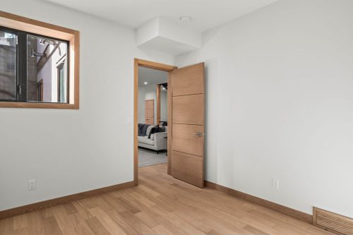 288A Three Sisters Drive downstairs bedroom entrance