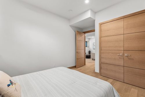 288A Three Sisters Drive downstairs bedroom