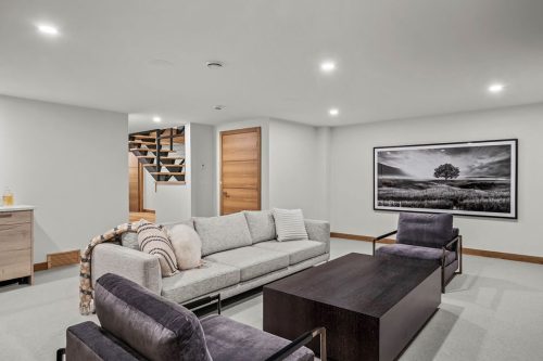 288A Three Sisters Drive living room