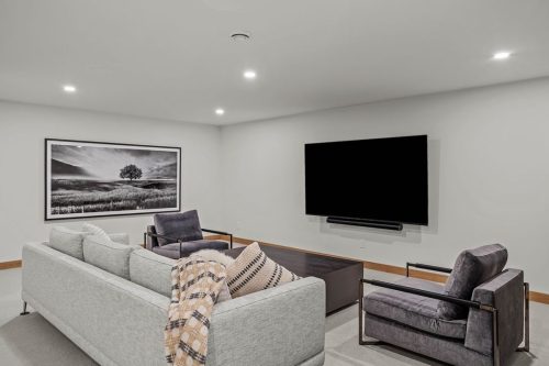 288A Three Sisters Drive living room