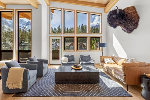 288A Three Sisters Drive main living room