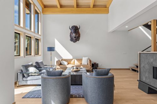 288A Three Sisters Drive main living room