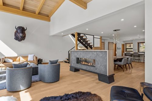 288A Three Sisters Drive main living room view into kitchen