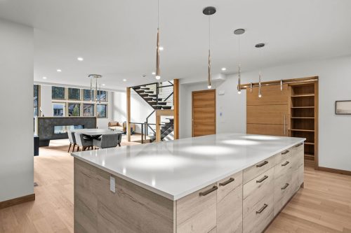 288A Three Sisters Drive kitchen island