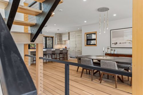 288A Three Sisters Drive dining room