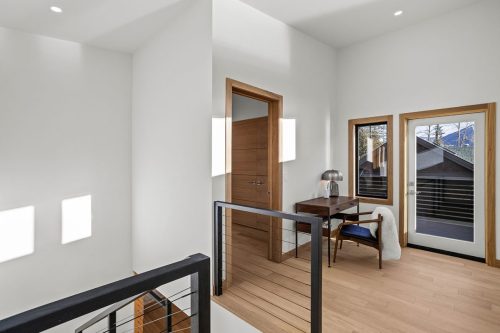 288A Three Sisters Drive upstairs main bedroom foyer