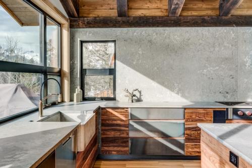 825-silvertip-heights-canmore-18