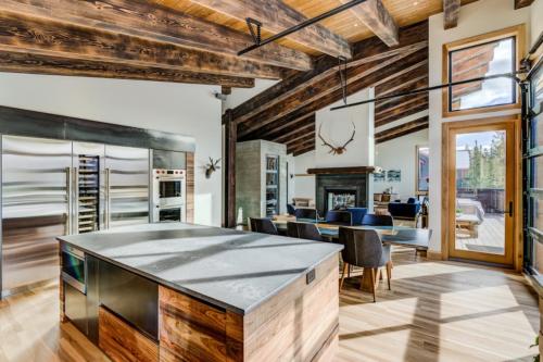 825-silvertip-heights-canmore-22